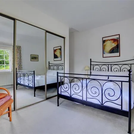 Sprawling Holiday In District With Garden Nyaraló Grasmere